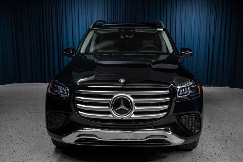 New 2026 Mercedes-Benz GLS 450 4MATIC image 2