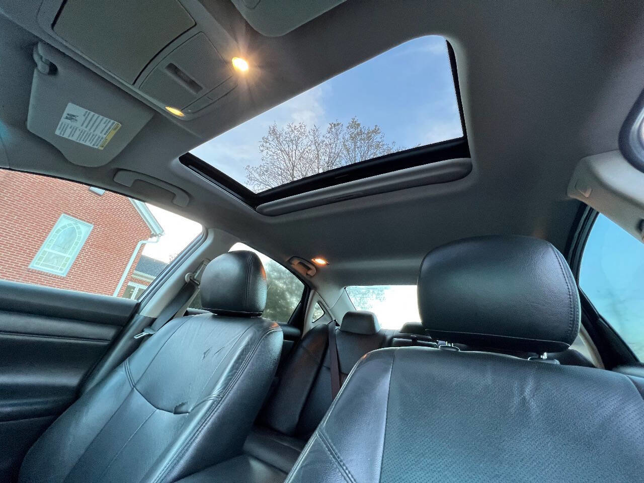 Used 2015 Nissan Altima 2.5 SV w/ Convenience Package image 13