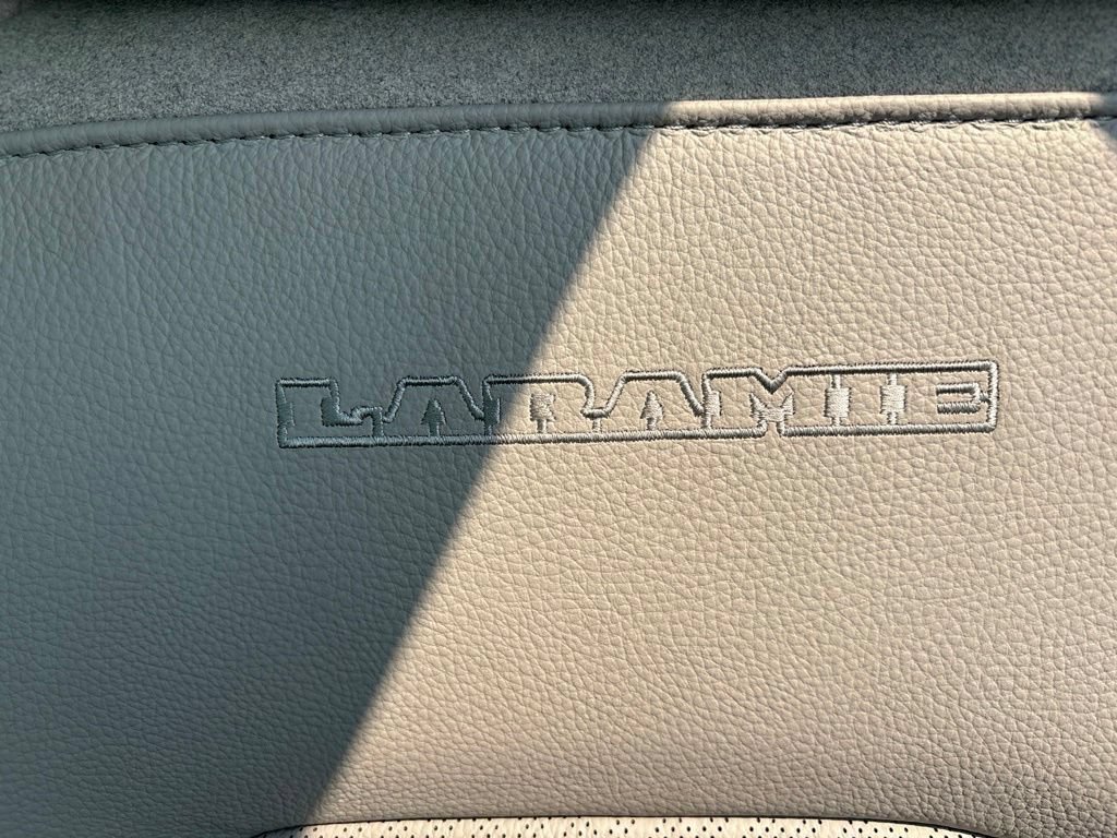 New 2027 RAM 1500 Laramie w/ Laramie Preferred Package AWD/4WD image 17