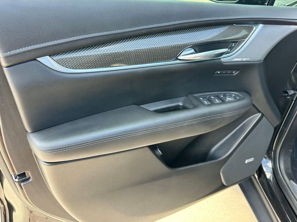 Used 2022 Cadillac XT5 Sportv w/ Technology Package image 24