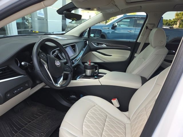 Used 2023 Buick Enclave Avenir w/ Avenir Technology Package image 7