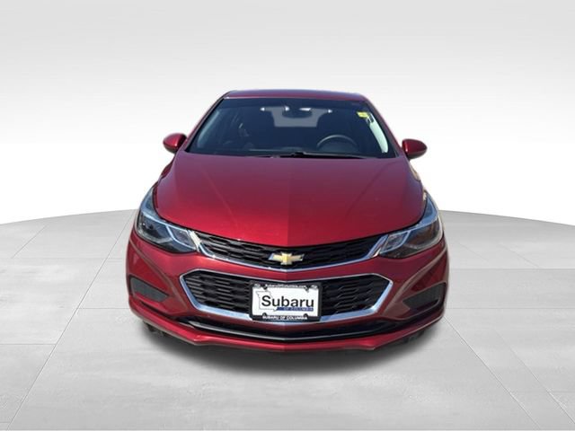 Used 2017 Chevrolet Cruze LT w/ Convenience Package FWD image 2