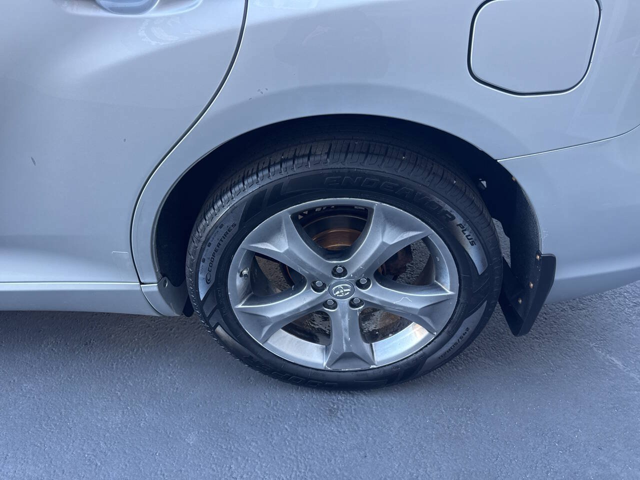 Used 2011 Toyota Venza AWD w/ Comfort Pkg image 6