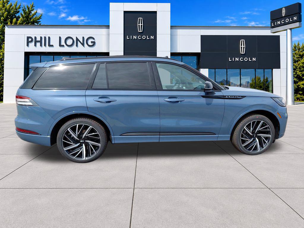 New 2026 Lincoln Aviator Black Label w/ Jet Appearance Package AWD/4WD image 10