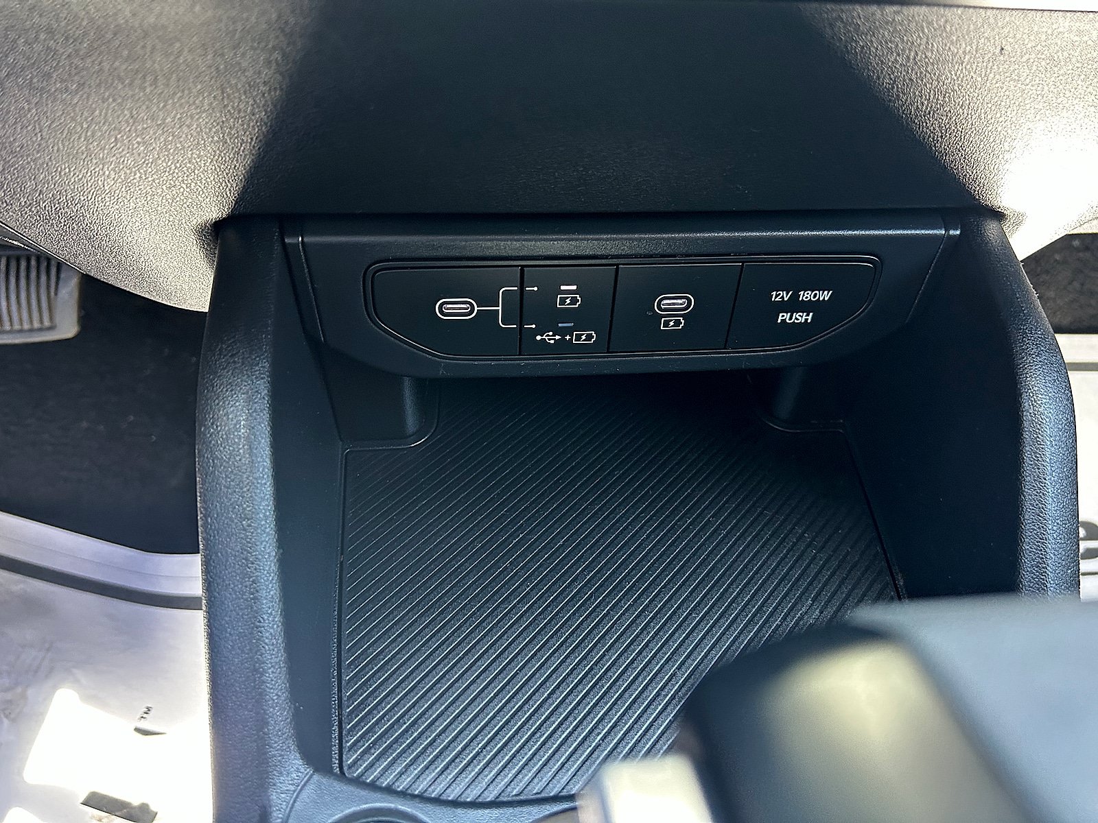 Used 2025 Kia K4 FWD image 17