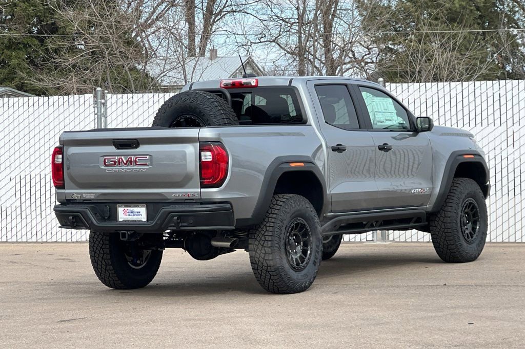 New 2026 GMC Canyon AT4X w/ AT4X AEV Edition image 4