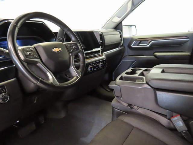 Used 2023 Chevrolet Silverado 1500 LT w/ Protection Package image 4