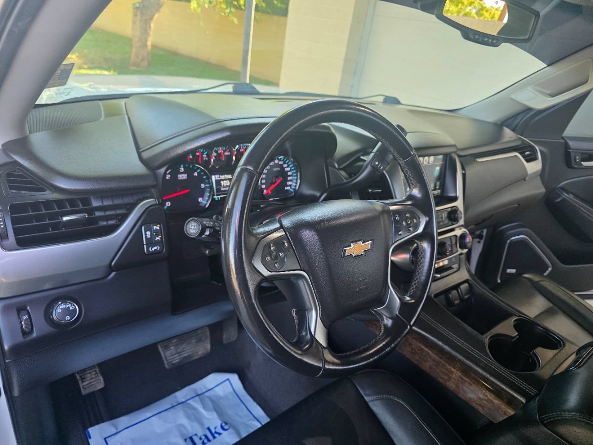 Used 2020 Chevrolet Suburban LT RWD image 9