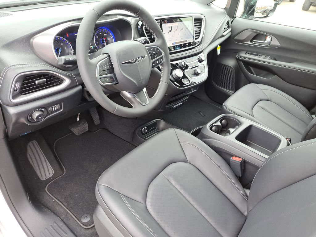 New 2026 Chrysler Pacifica Select image 19