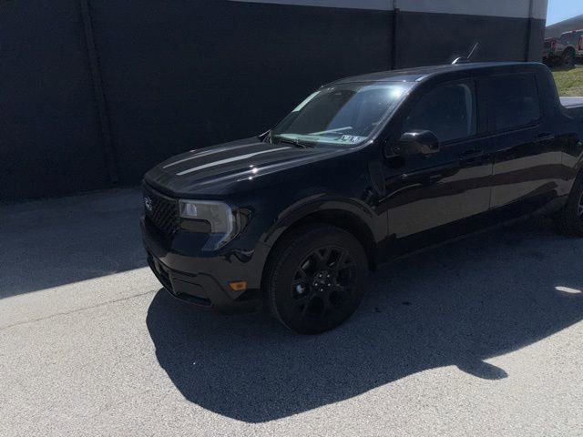 Certified 2025 Ford Maverick Lariat w/ Black Appearance Package image 4