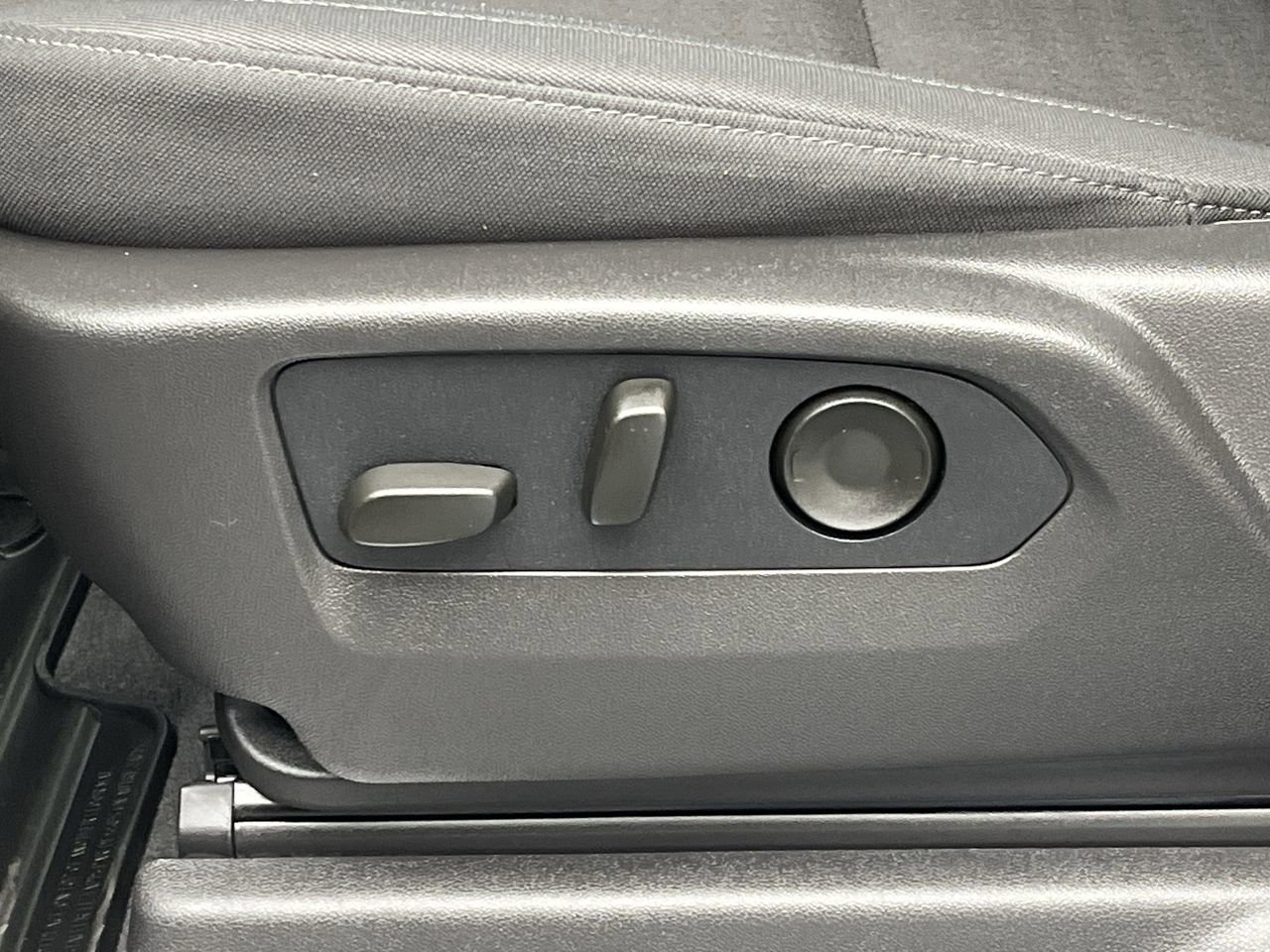 New 2026 GMC Sierra 1500 Elevation image 10