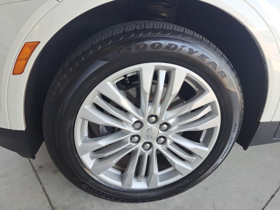 Used 2017 Cadillac XT5 Premium Luxury FWD image 22