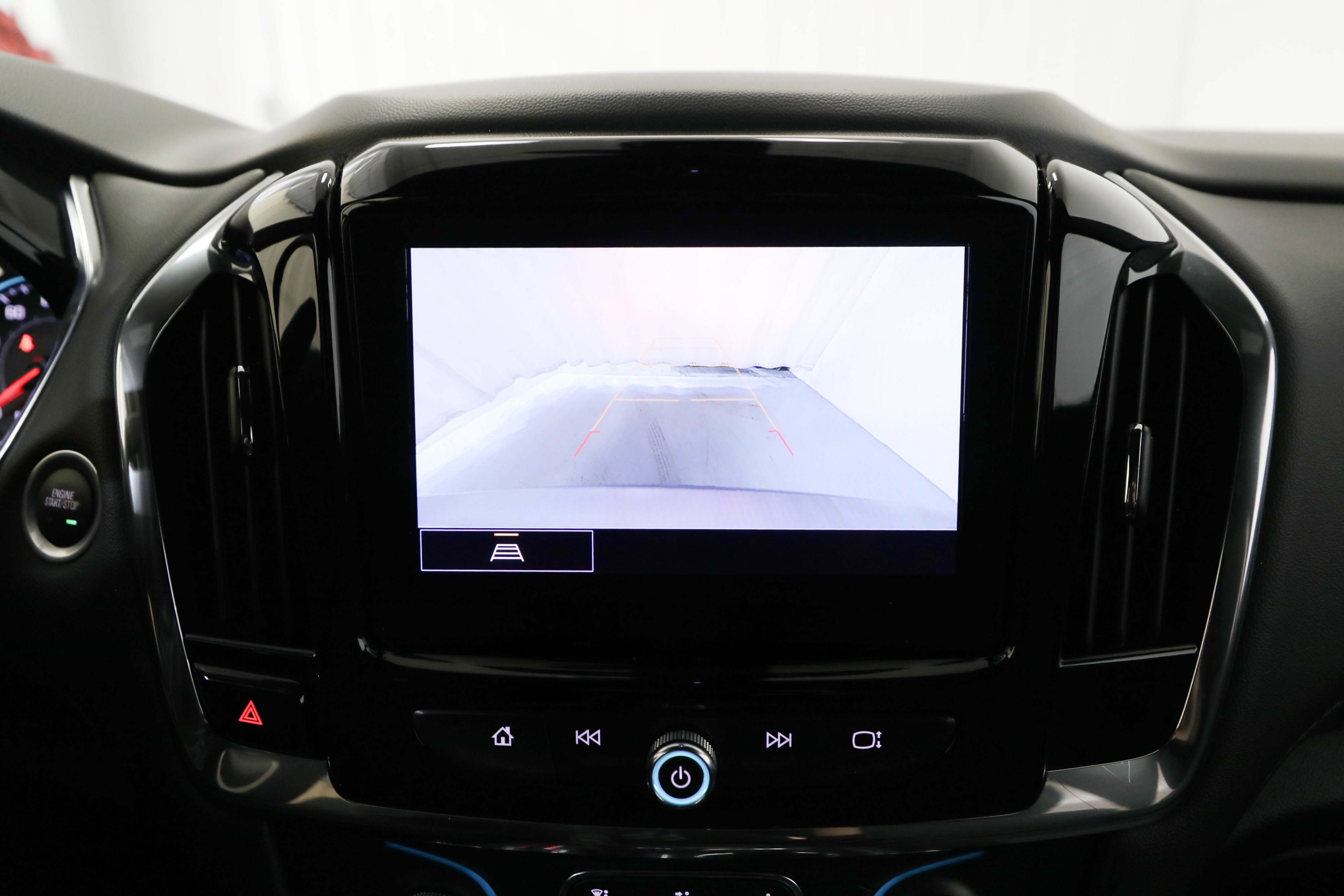 Certified 2023 Chevrolet Traverse LT image 9