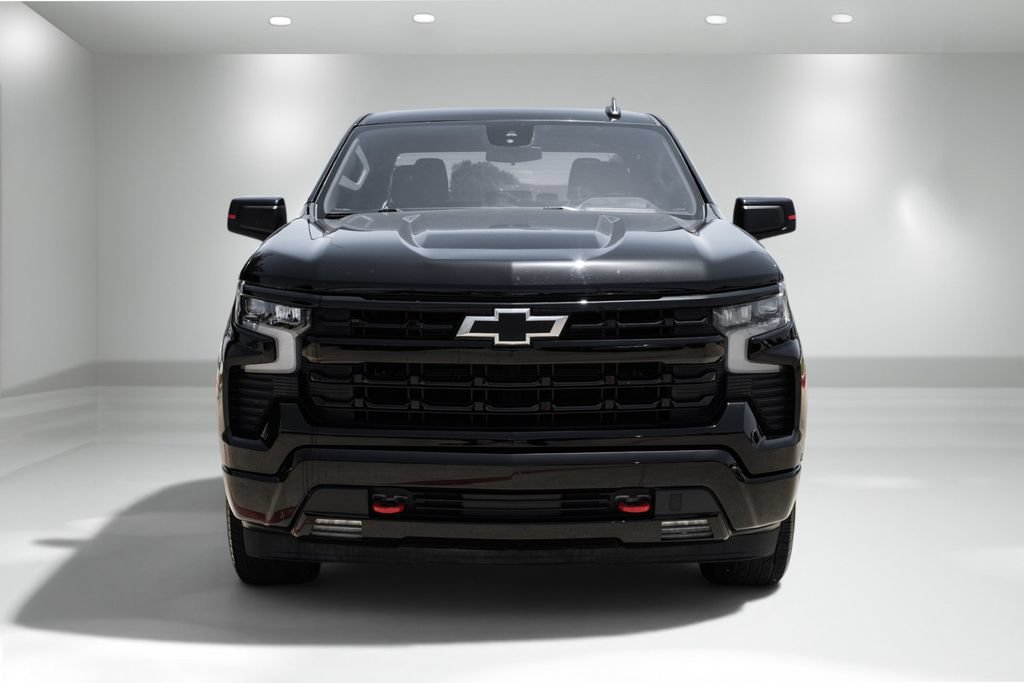 Used 2023 Chevrolet Silverado 1500 RST w/ Redline Edition AWD/4WD image 4