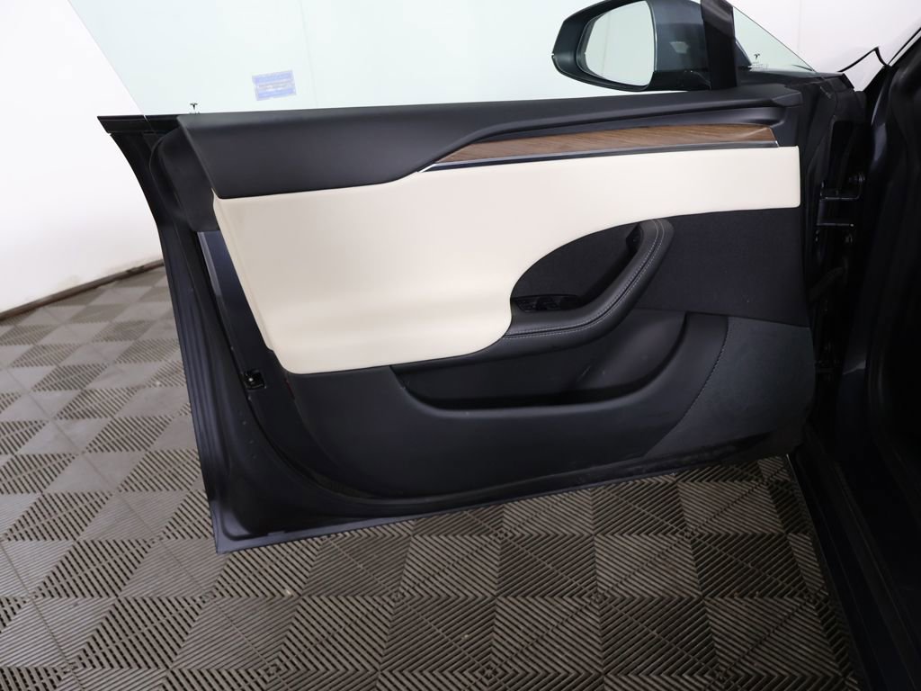 Used 2022 Tesla Model S AWD/4WD image 21