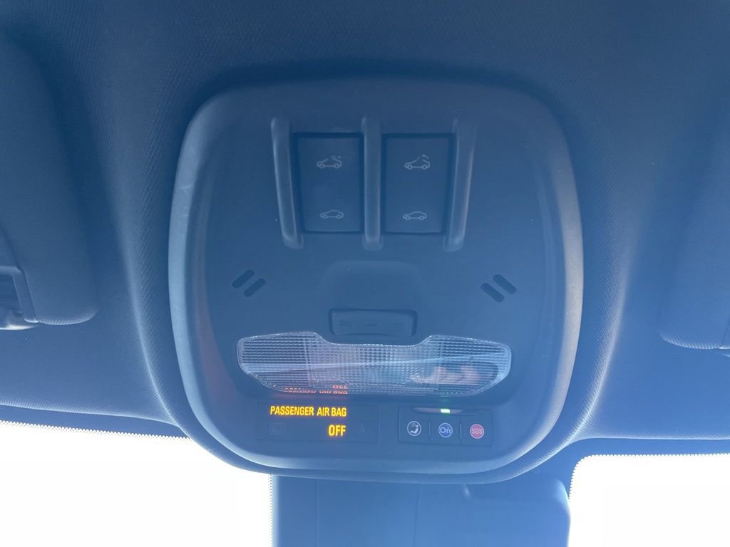 Used 2024 Chevrolet Trax RS w/ Sunroof Package image 31