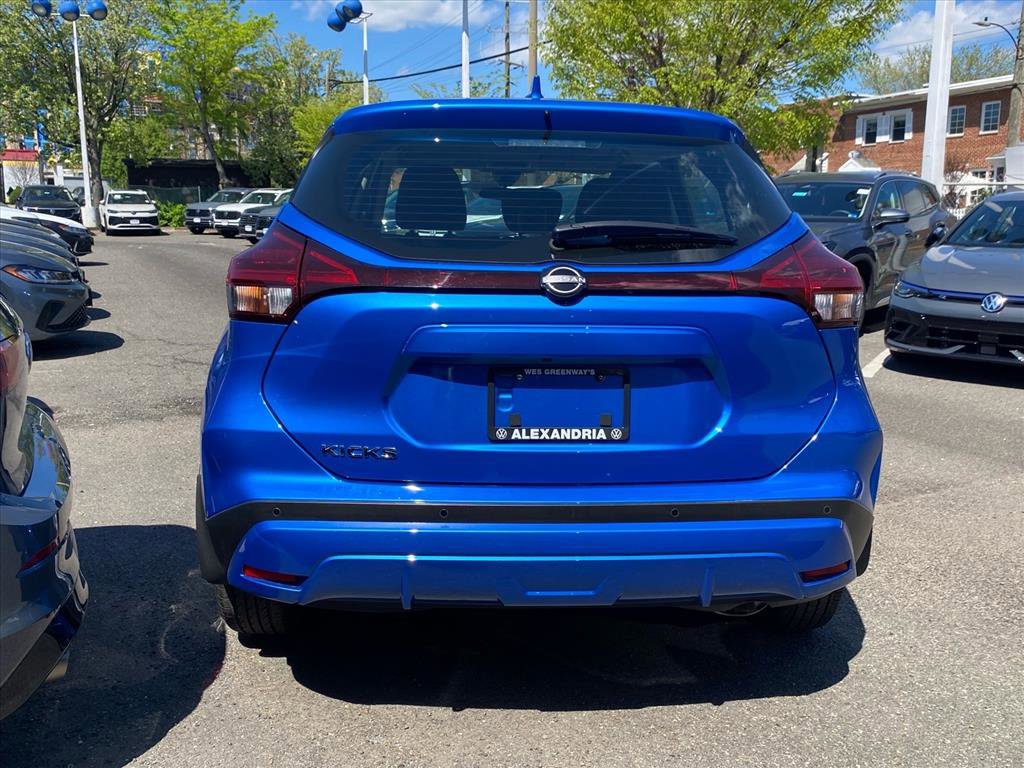Used 2024 Nissan Kicks S image 4