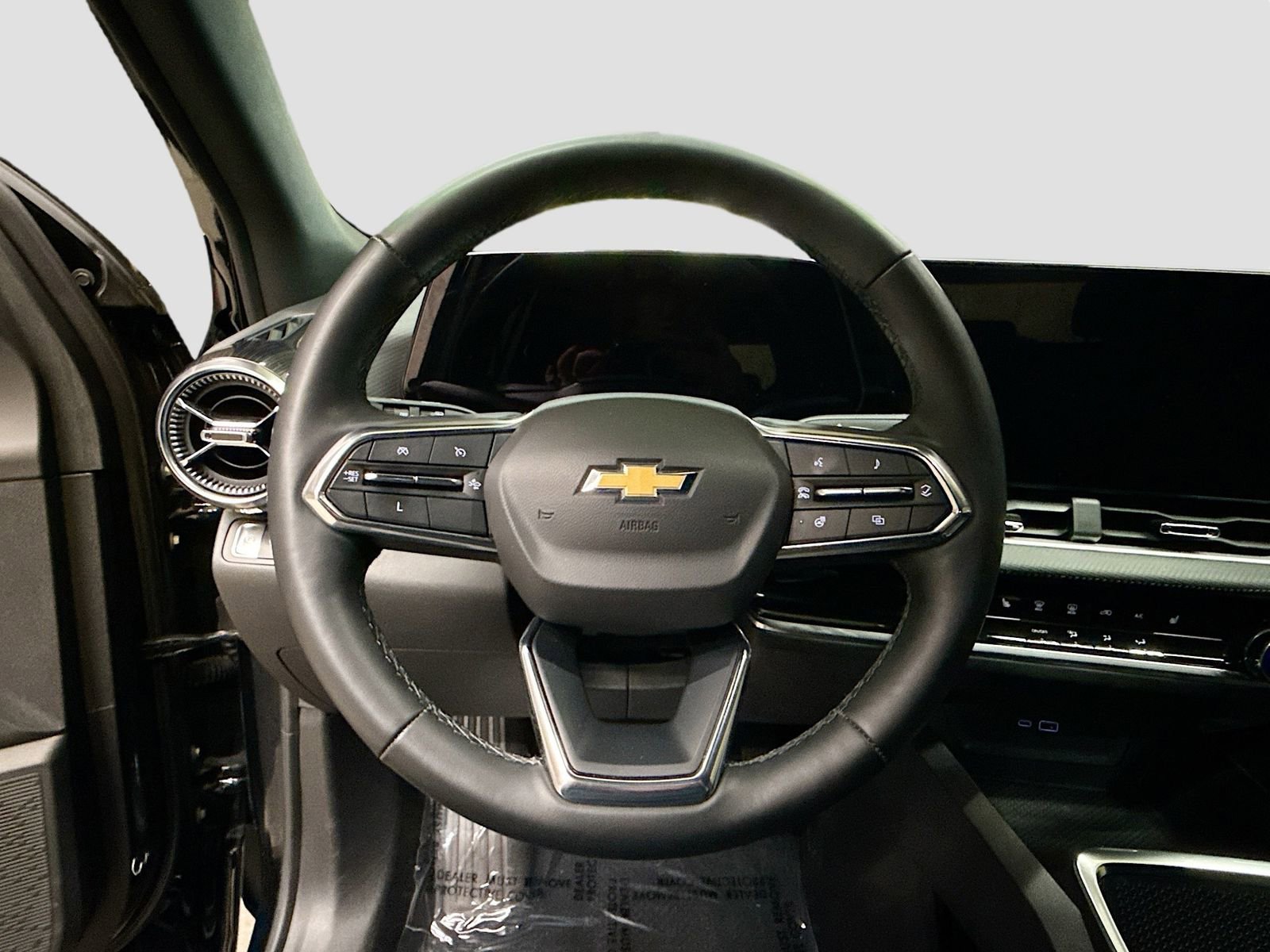 Used 2025 Chevrolet Equinox LT FWD image 13