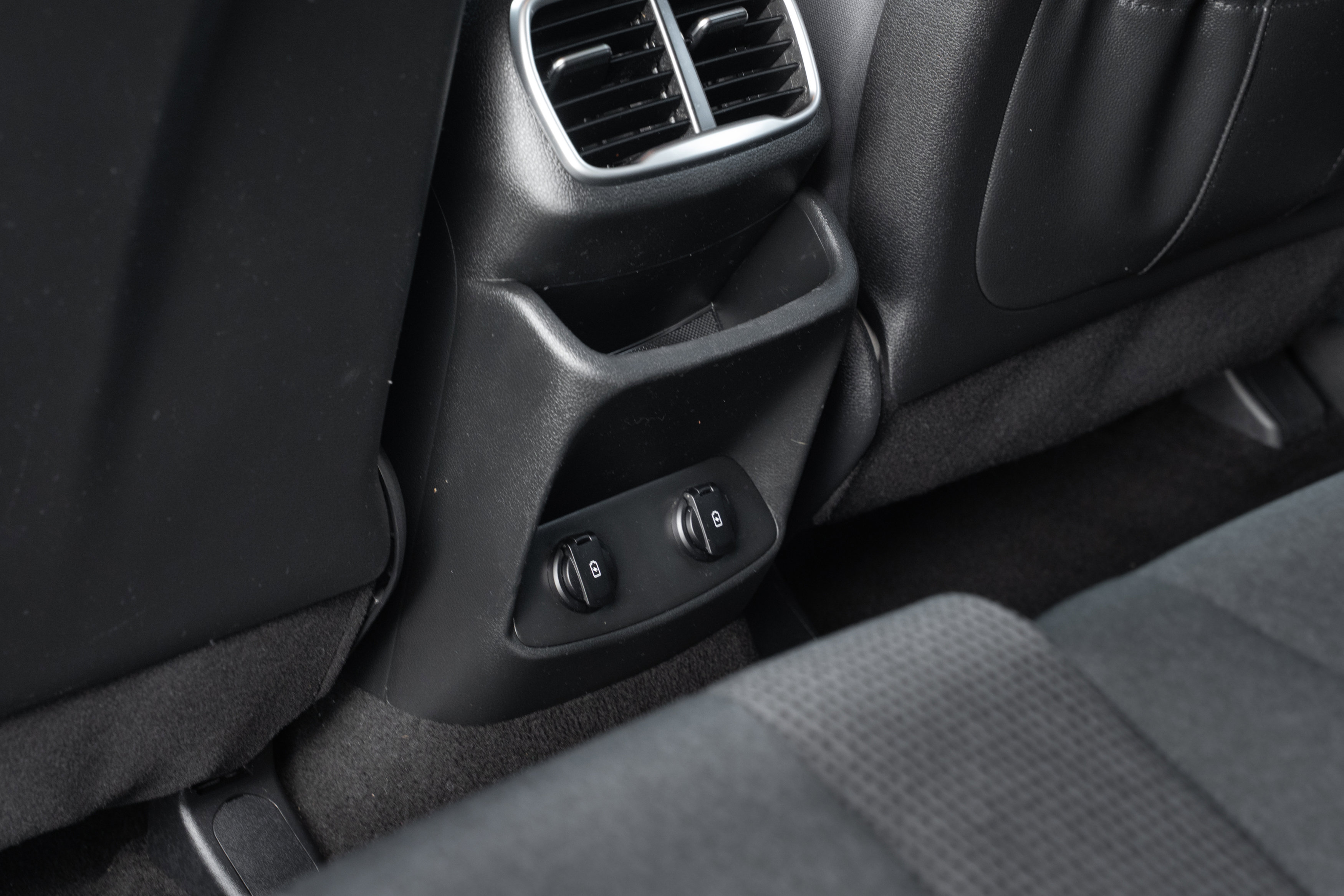 Used 2020 Hyundai Santa Fe SEL image 26