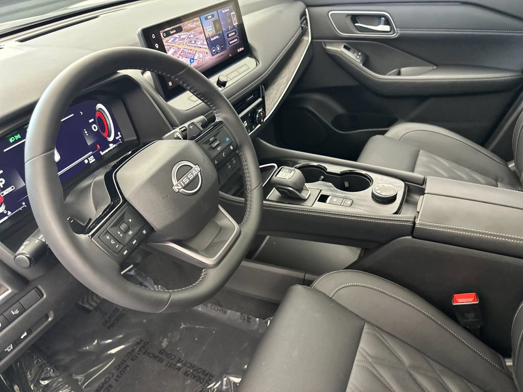 Used 2026 Nissan Rogue Platinum w/ Platinum Premium Package AWD/4WD image 9