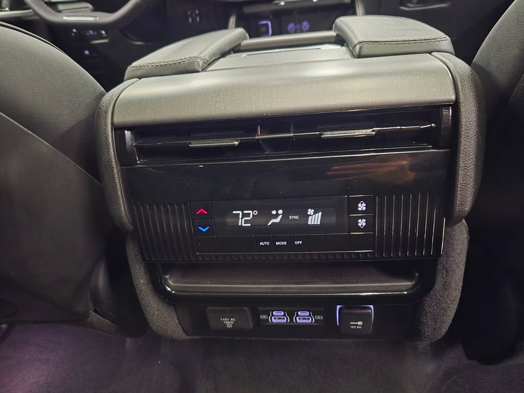 Used 2023 Jeep Wagoneer Series II image 37