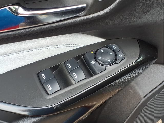 Used 2025 Chevrolet Trax LT w/ Driver Confidence Package FWD image 16