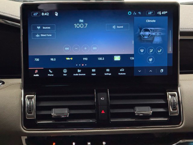 Used 2024 Lincoln Navigator Reserve AWD/4WD image 16
