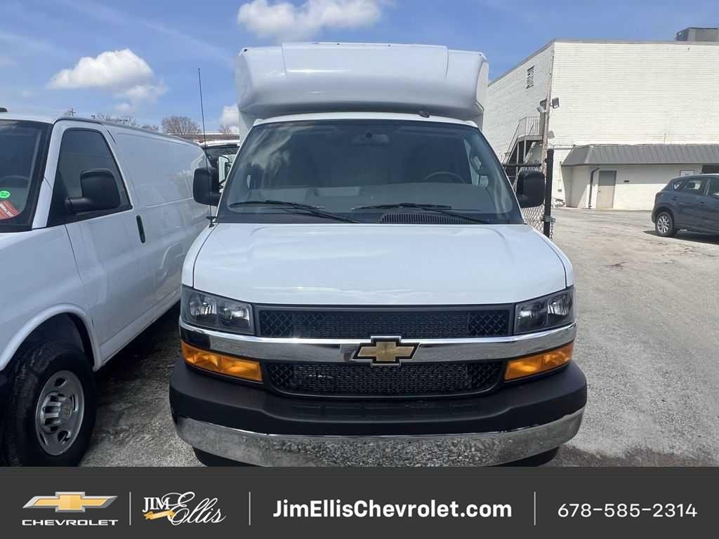 New 2025 Chevrolet Express 3500 w/ Power Convenience Package RWD image 3