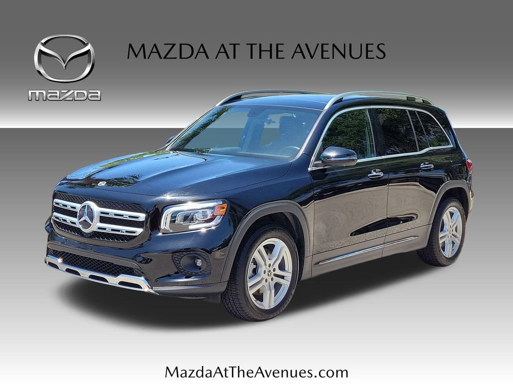 Used 2023 Mercedes-Benz GLB 250 4MATIC w/ Premium Package image 1