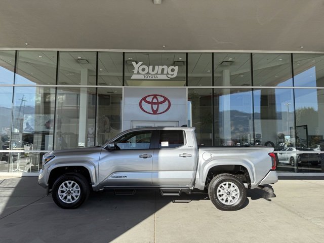 New 2025 Toyota Tacoma SR5