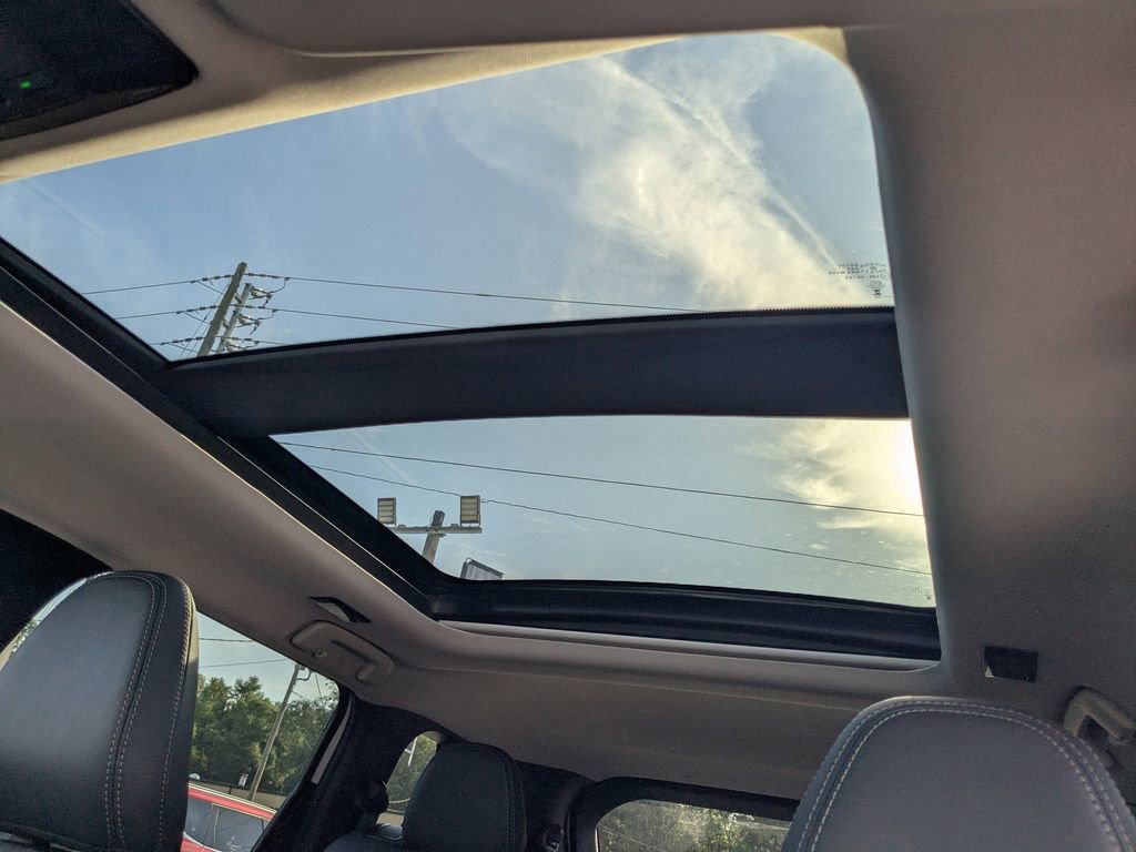 New 2025 Mitsubishi Outlander SE image 21