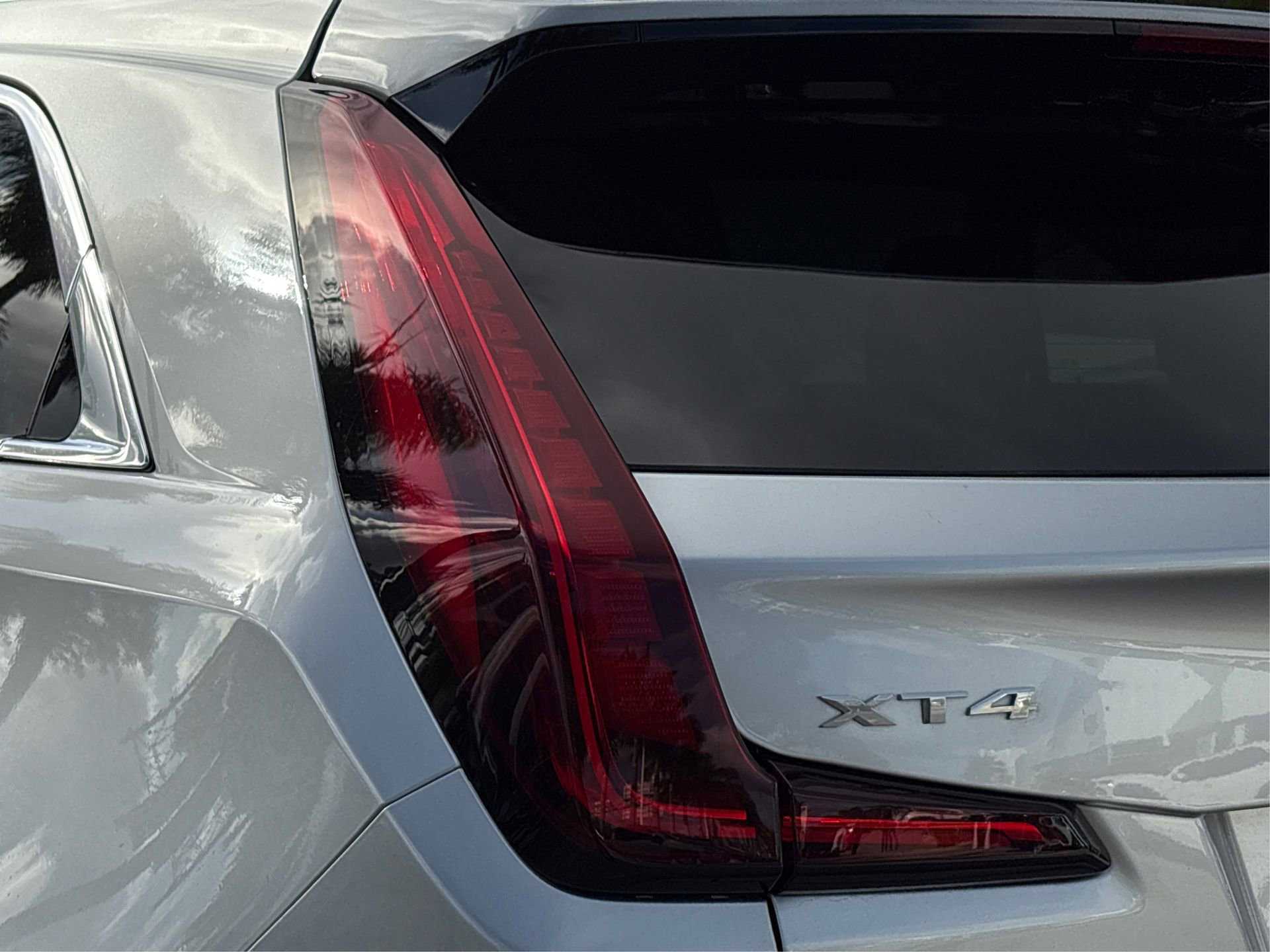 Certified 2021 Cadillac XT4 Premium Luxury w/ LPO, Radiant Package image 16