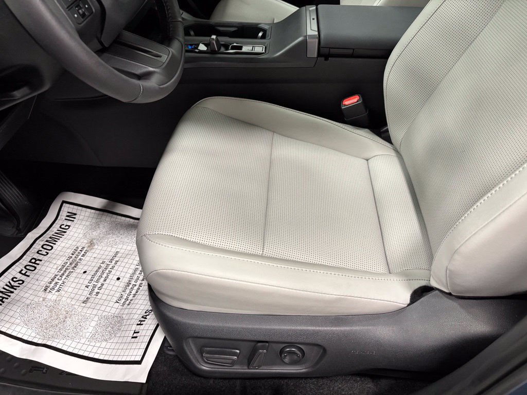 Used 2026 Toyota RAV4 Limited AWD/4WD image 13