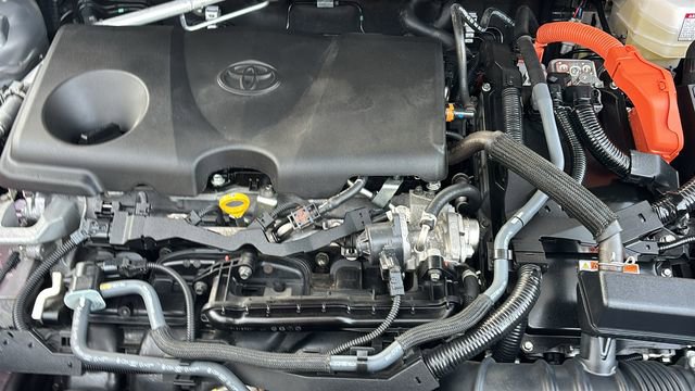 Used 2025 Toyota RAV4 LE image 34