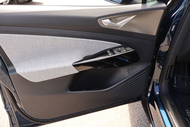 Certified 2023 Volkswagen ID.4 Pro AWD/4WD image 12