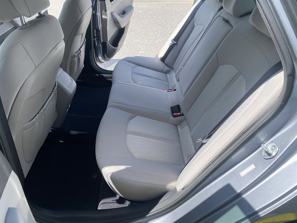 Used 2016 Hyundai Sonata SE image 14