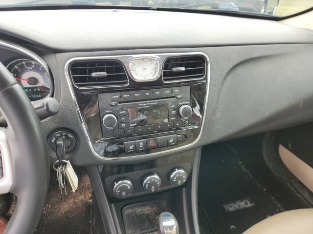 Used 2014 Chrysler 200 Limited FWD image 13
