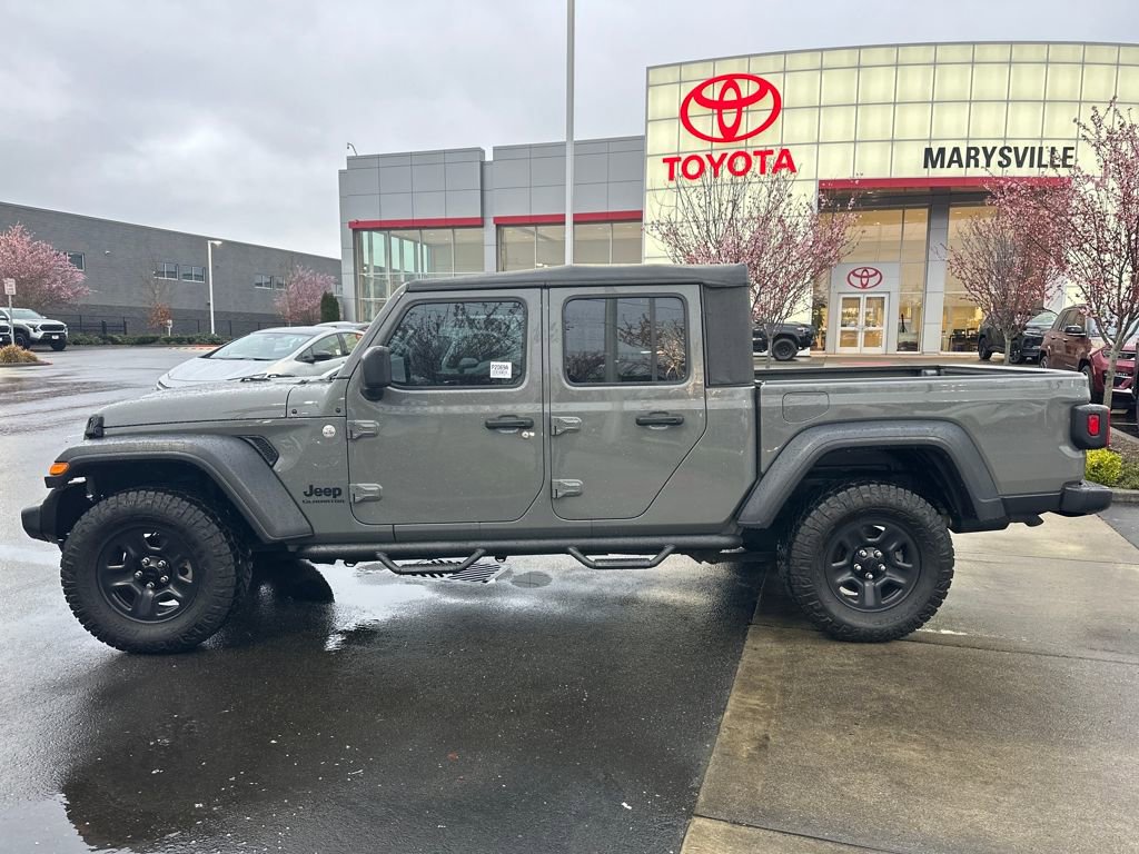 Used 2020 Jeep Gladiator Sport image 2