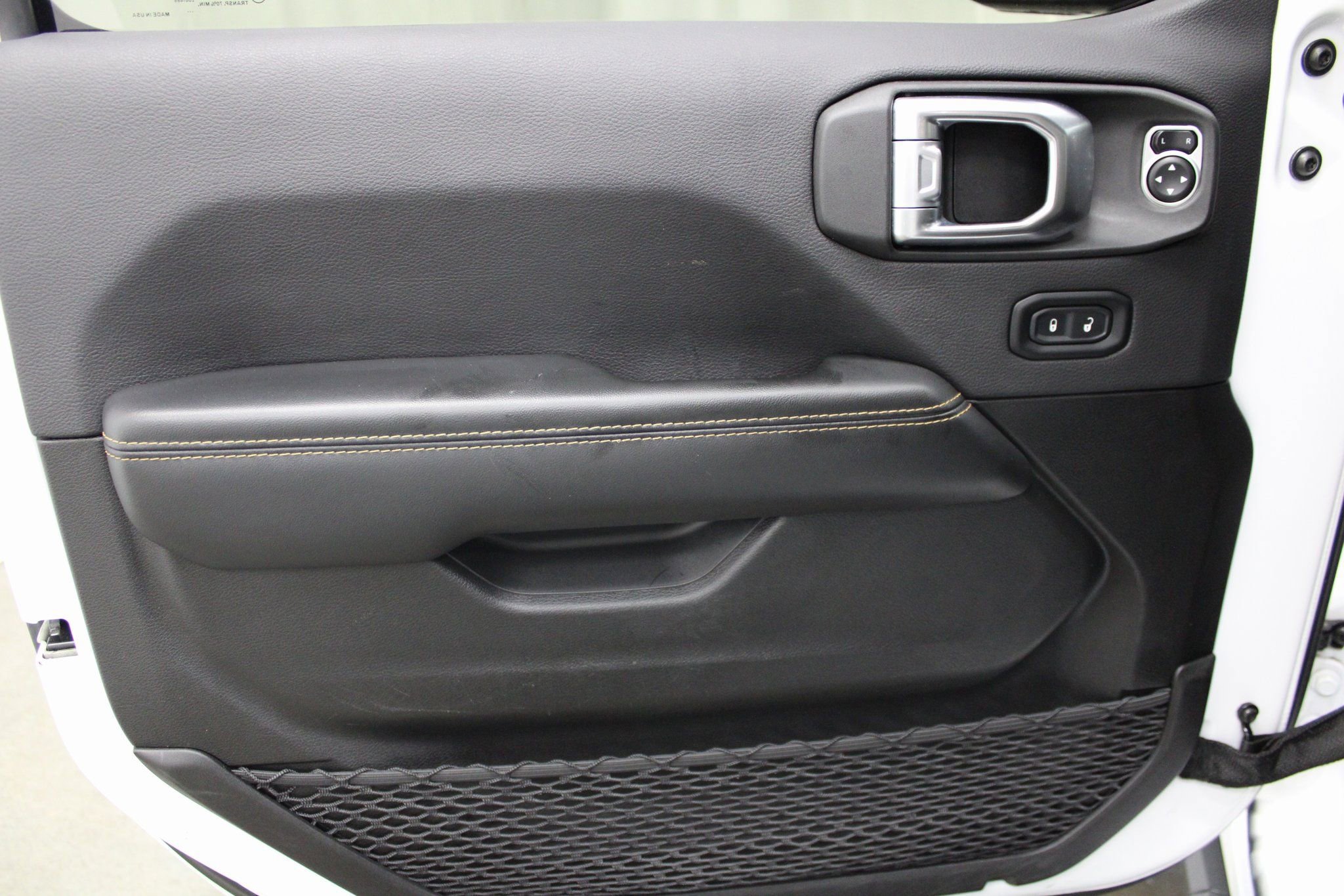 Used 2024 Jeep Wrangler Unlimited Sahara image 12