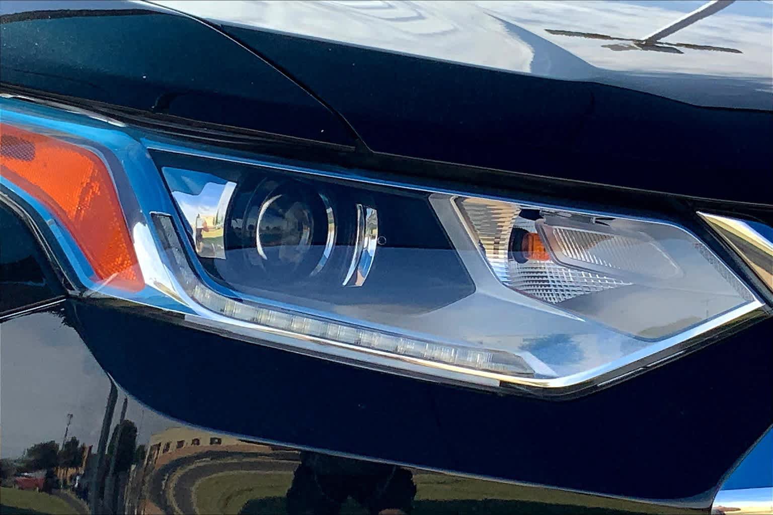 Used 2019 Chevrolet Traverse LT FWD image 27