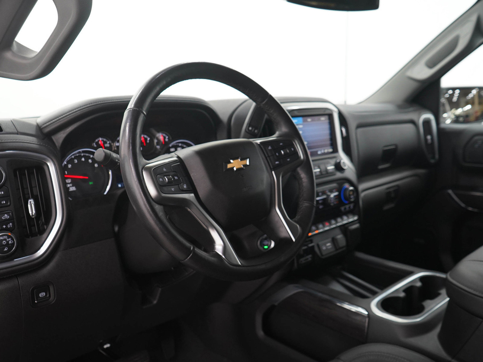 Used 2019 Chevrolet Silverado 1500 LTZ AWD/4WD image 27