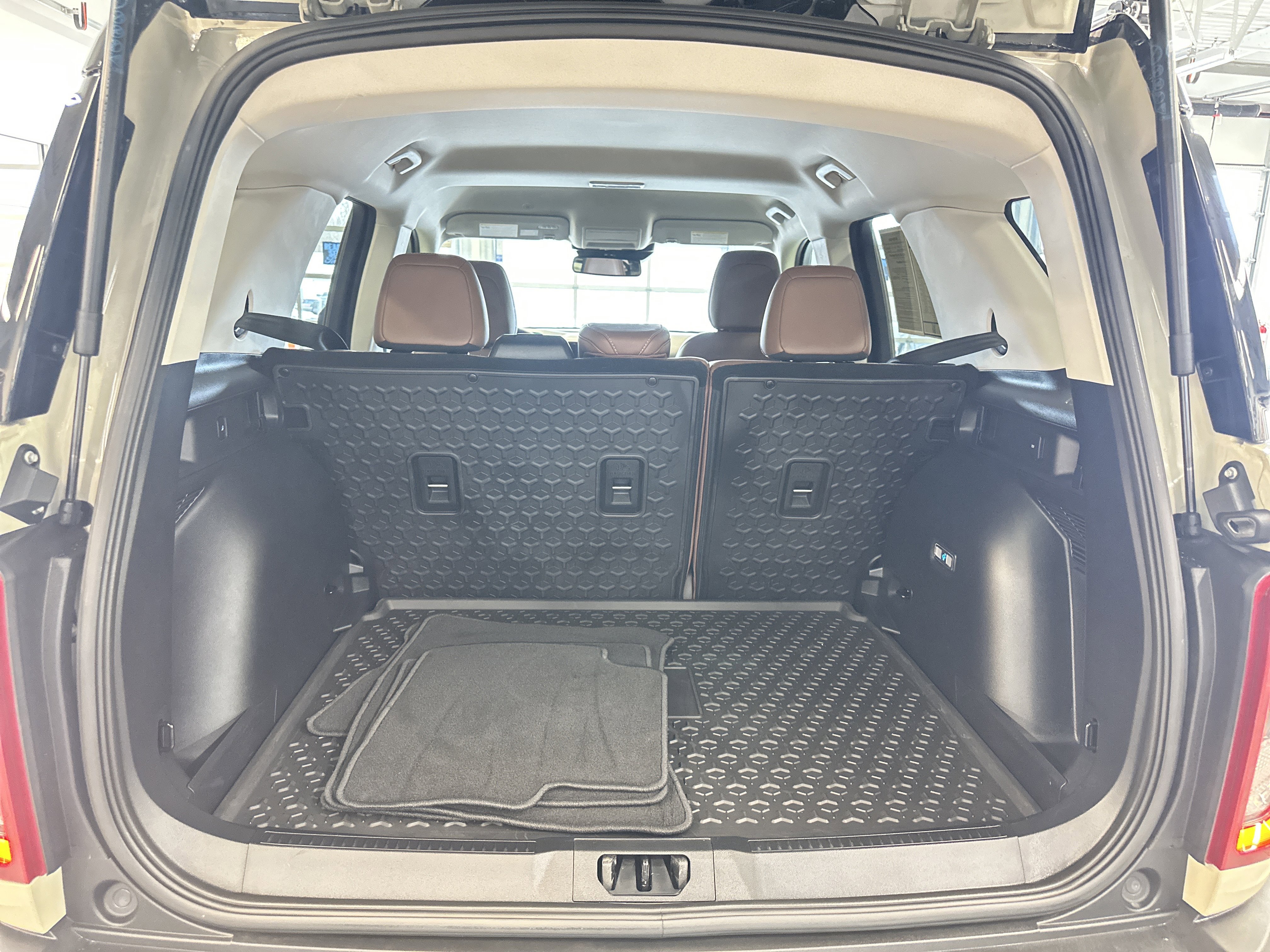 Used 2024 Ford Bronco Sport Outer Banks w/ Tech Package image 6