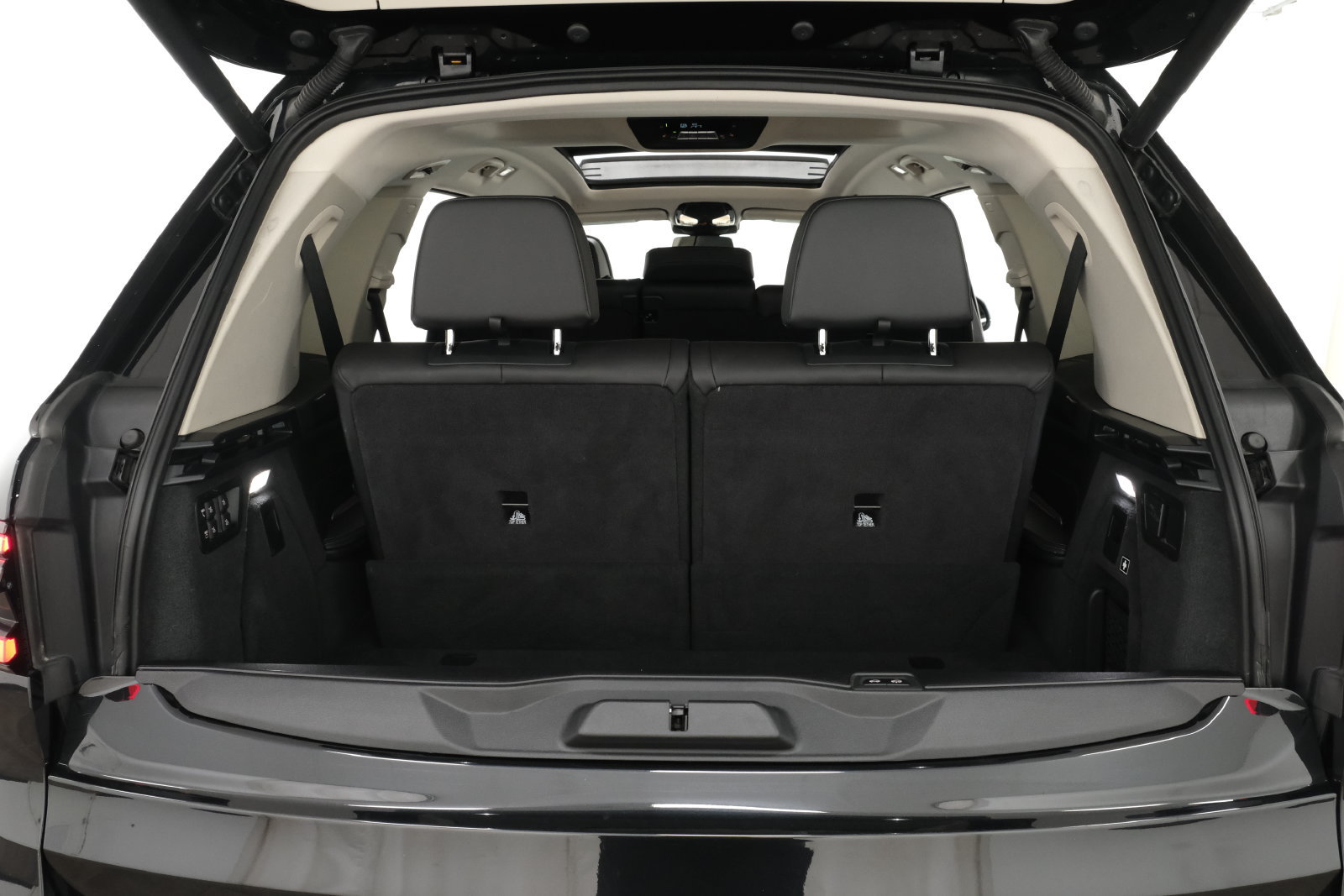 Used 2023 BMW X7 xDrive40i w/ Premium Package AWD/4WD image 39