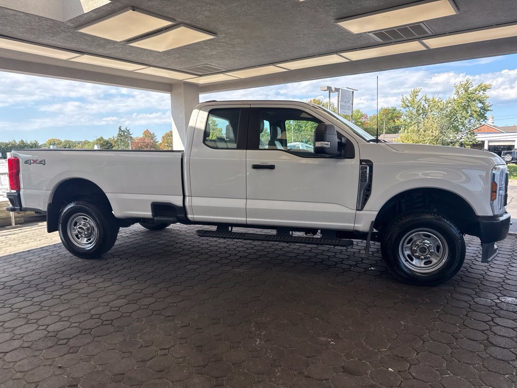 Used 2024 Ford F250 XL AWD/4WD image 5