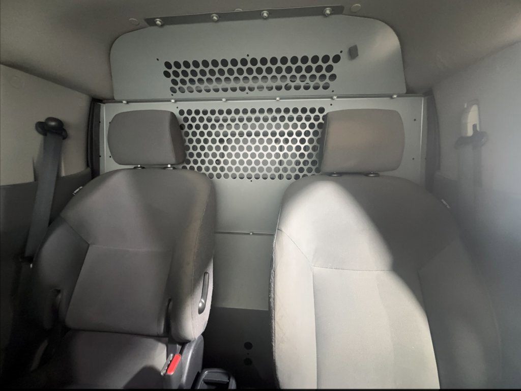 Used 2020 Nissan NV200 S image 25