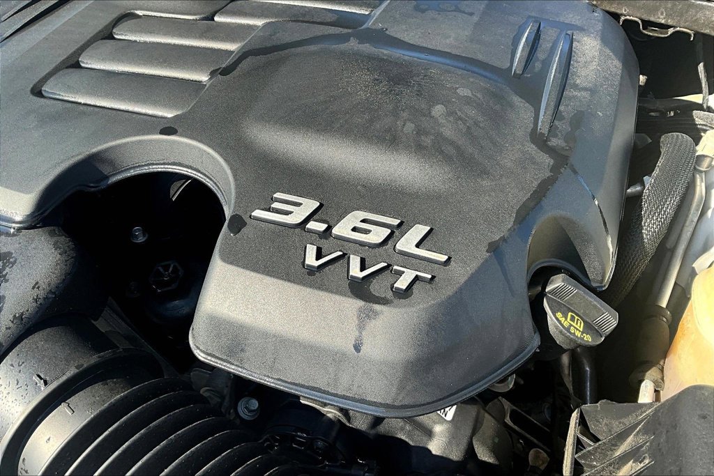 Used 2023 Dodge Challenger SXT RWD image 34