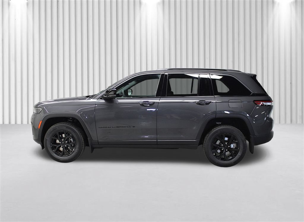New 2026 Jeep Grand Cherokee Altitude AWD/4WD image 7