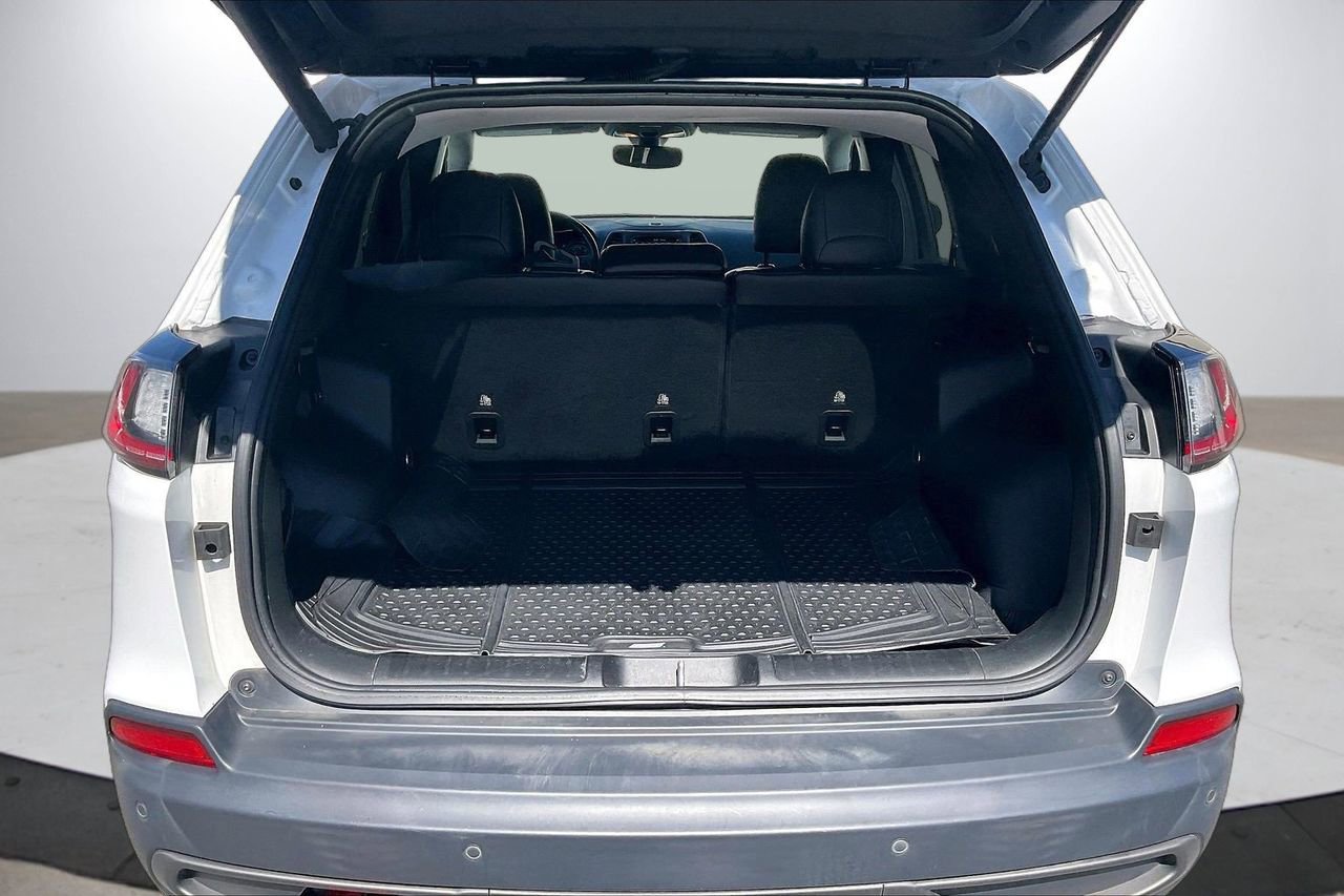 Used 2019 Jeep Cherokee Trailhawk w/ Comfort/Convenience Group image 25