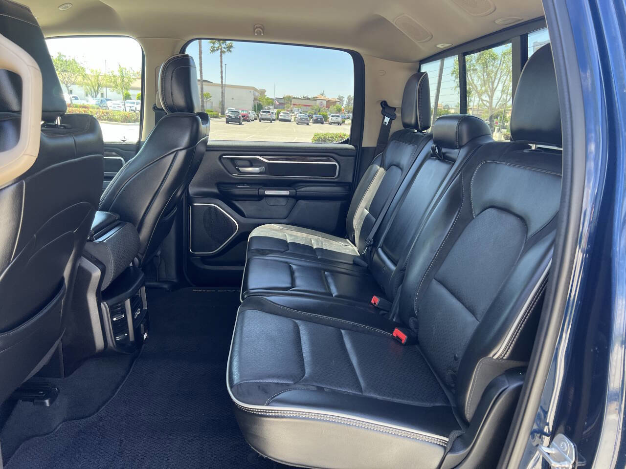 Used 2019 RAM 1500 Laramie image 24