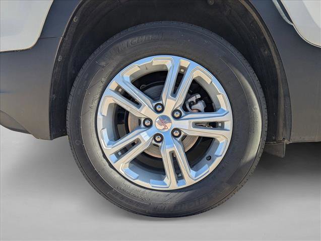 Used 2024 GMC Terrain SLE w/ Driver Convenience Package image 15
